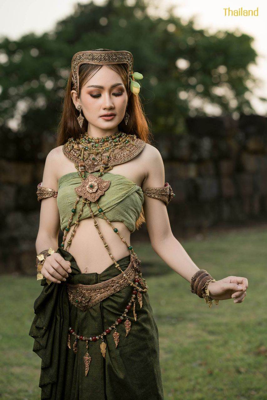 The Beauty of Thai Apsorn: Thai Apsara | THAILAND 🇹🇭