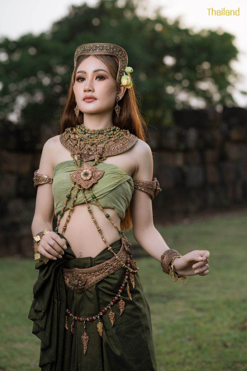 The Beauty of Thai Apsorn: Thai Apsara | THAILAND 🇹🇭