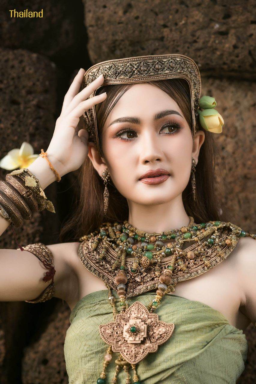 The Beauty of Thai Apsorn: Thai Apsara | THAILAND 🇹🇭