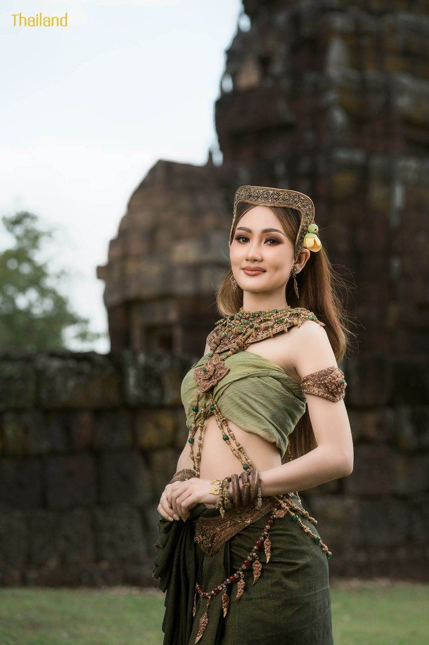 The Beauty of Thai Apsorn: Thai Apsara | THAILAND 🇹🇭
