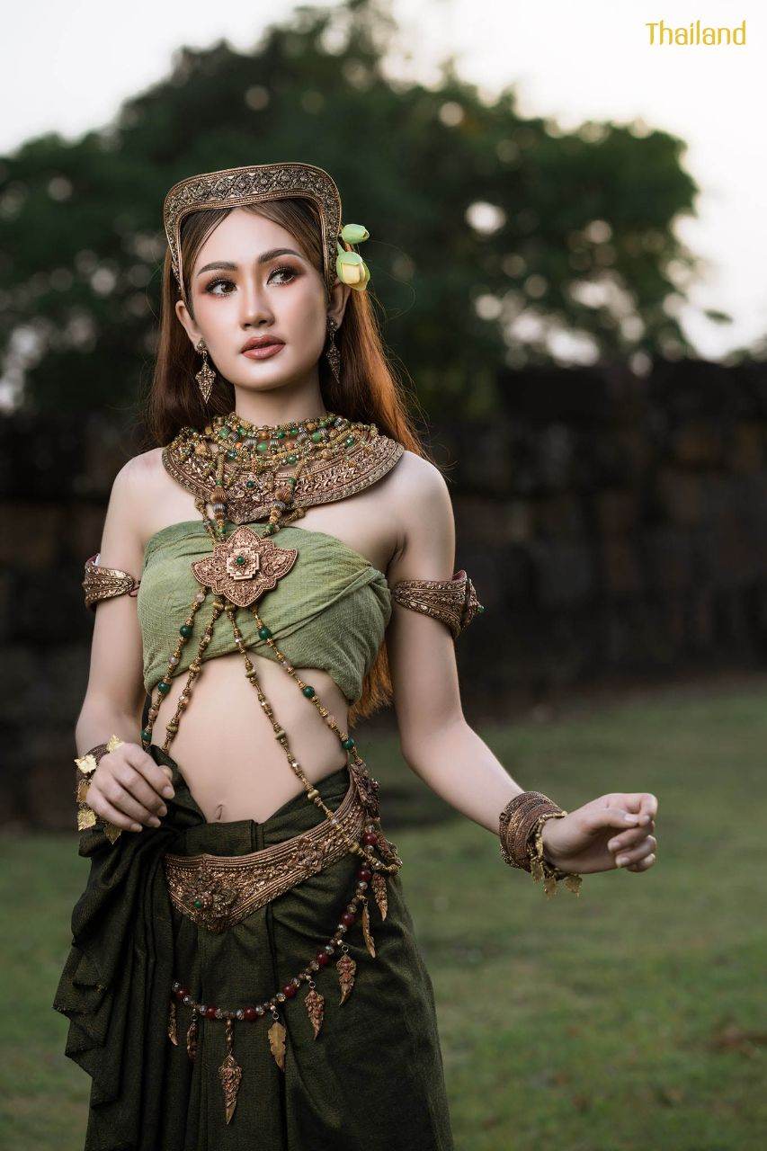 The Beauty of Thai Apsorn: Thai Apsara | THAILAND 🇹🇭
