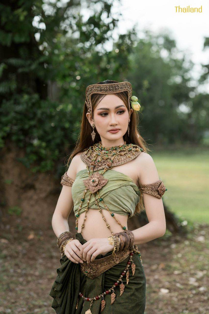 The Beauty of Thai Apsorn: Thai Apsara | THAILAND 🇹🇭