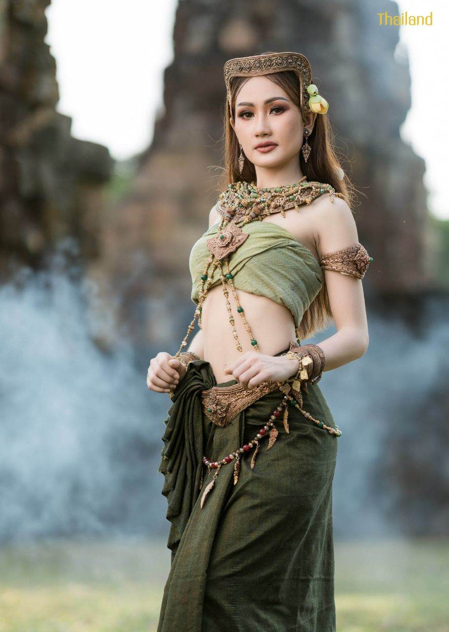 The Beauty of Thai Apsorn: Thai Apsara | THAILAND 🇹🇭