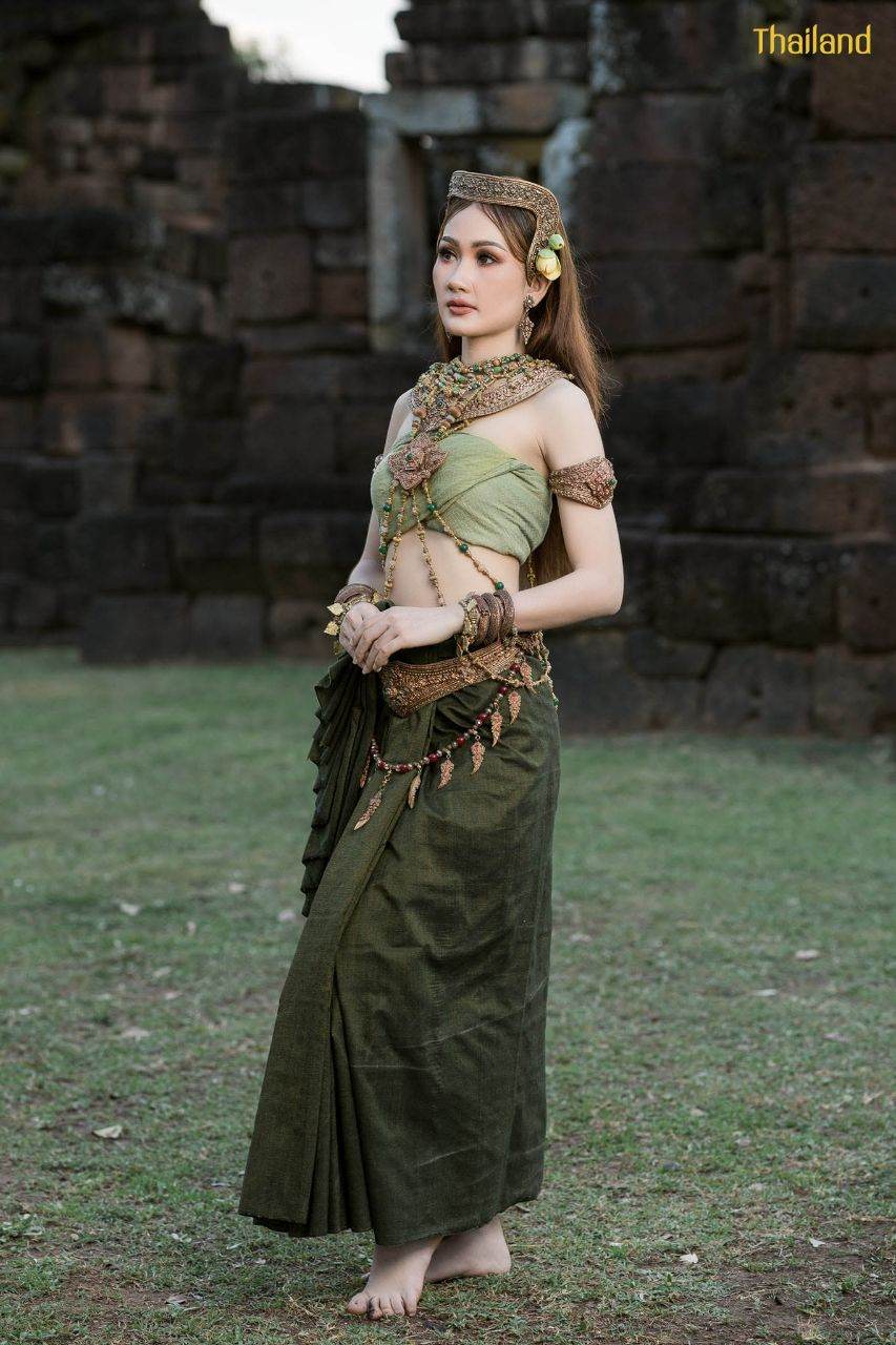 The Beauty of Thai Apsorn: Thai Apsara | THAILAND 🇹🇭