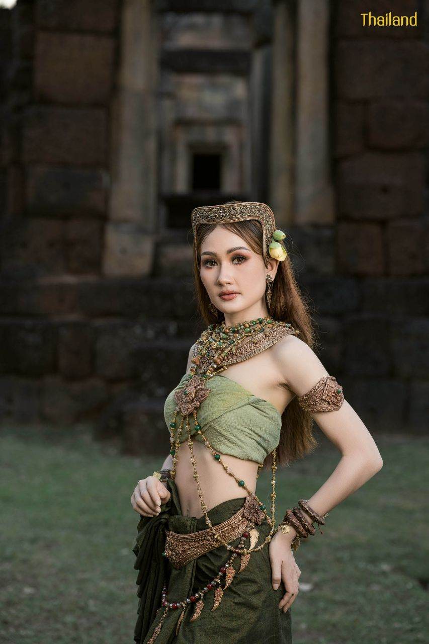 The Beauty of Thai Apsorn: Thai Apsara | THAILAND 🇹🇭