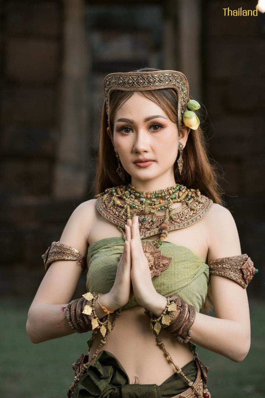 The Beauty of Thai Apsorn: Thai Apsara | THAILAND 🇹🇭