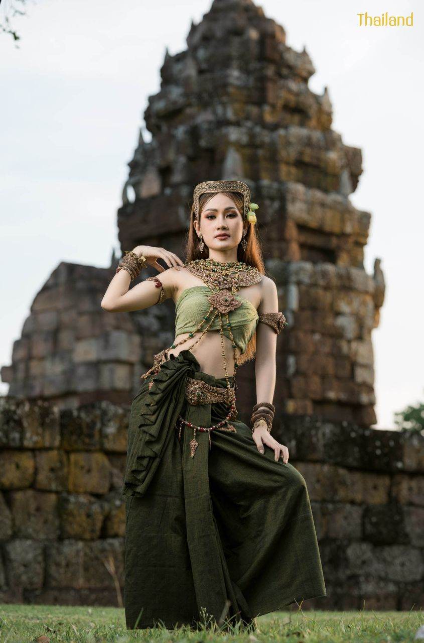 The Beauty of Thai Apsorn: Thai Apsara | THAILAND 🇹🇭
