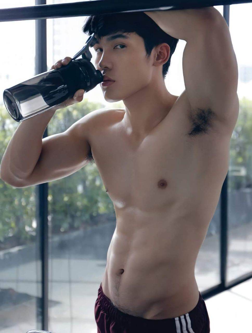 กรุ่นกลิ่นกาย43
