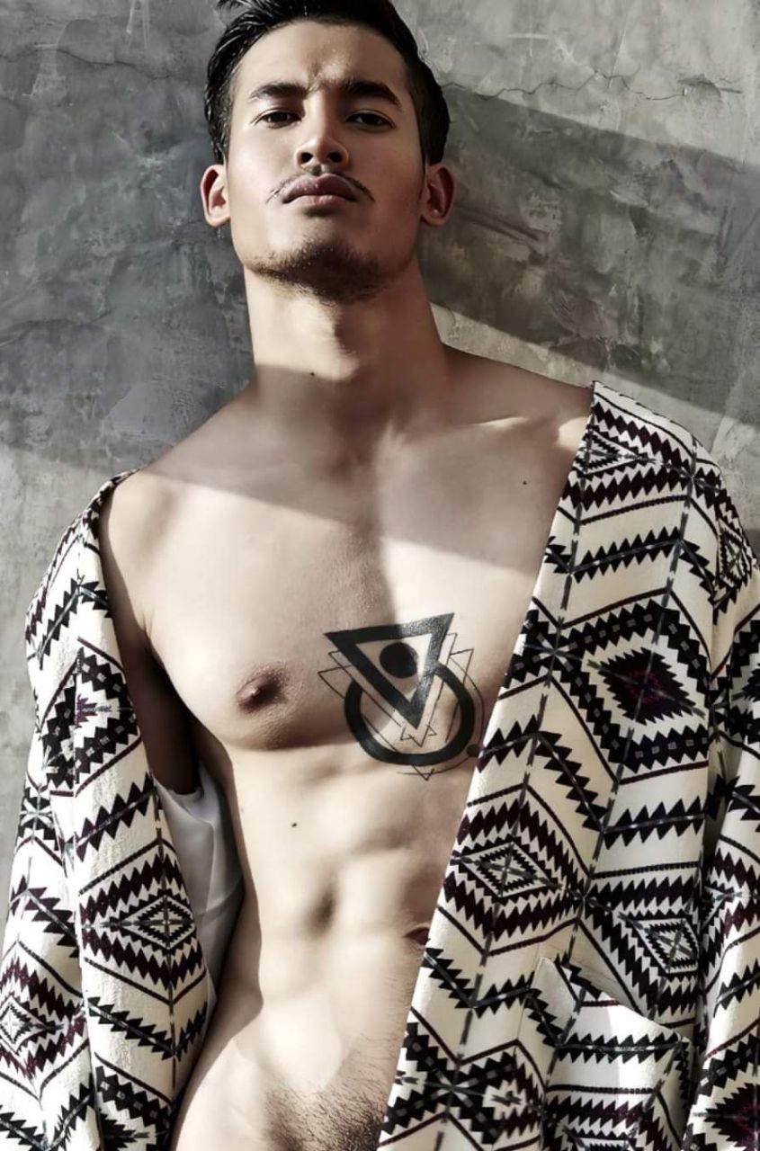 กรุ่นกลิ่นกาย45