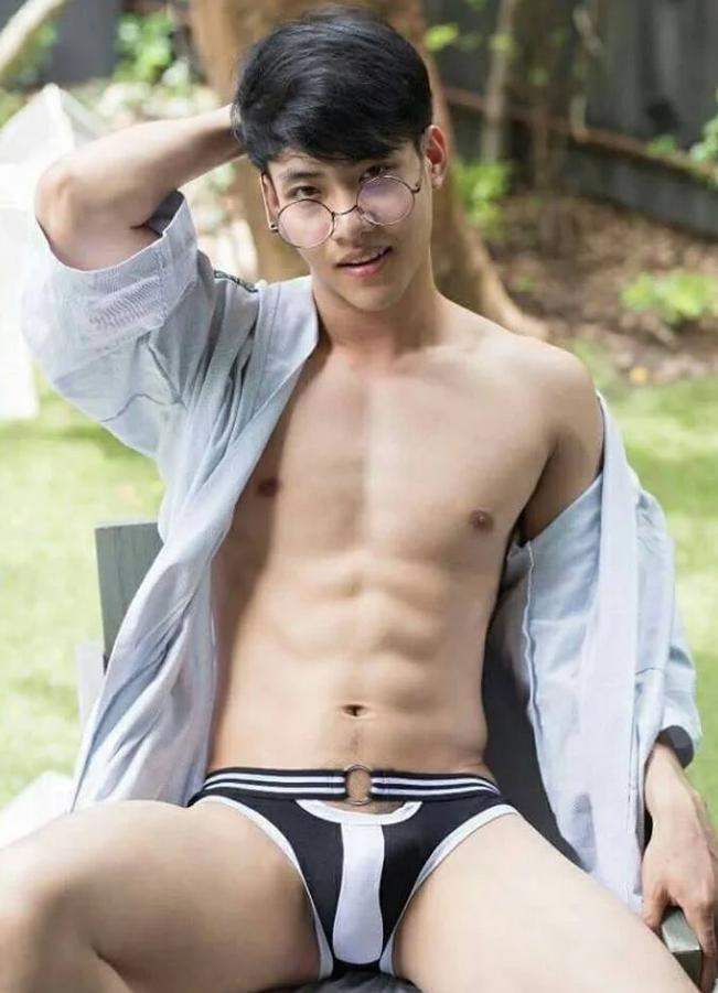กรุ่นกลิ่นกาย46