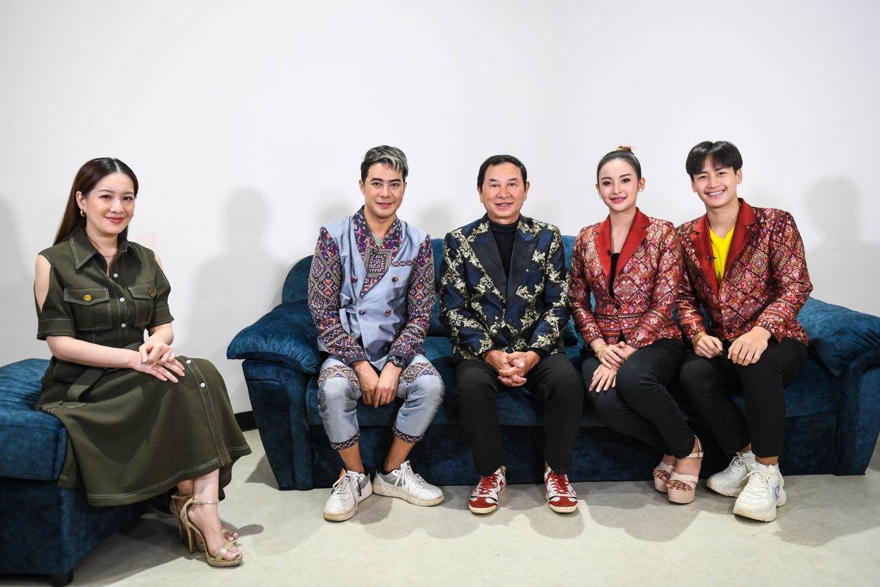 หมอลำยุคโซเชียลยกให้ “ระเบียบวาทะศิลป์” ถ่ายทอดความสำเร็จรุ่นสู่รุ่นใน “ดีเอ็นเอทอล์ก”