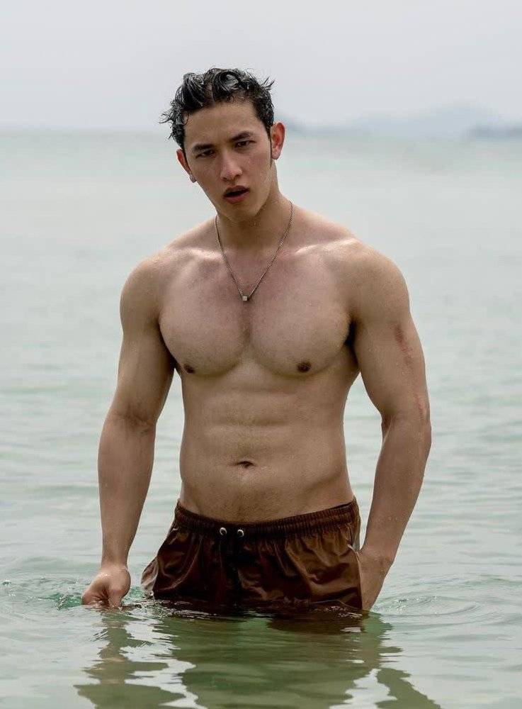 เรือนกายชายหนุ่ม13