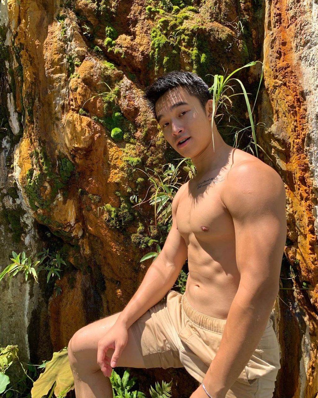 เรือนกายชายหนุ่ม18