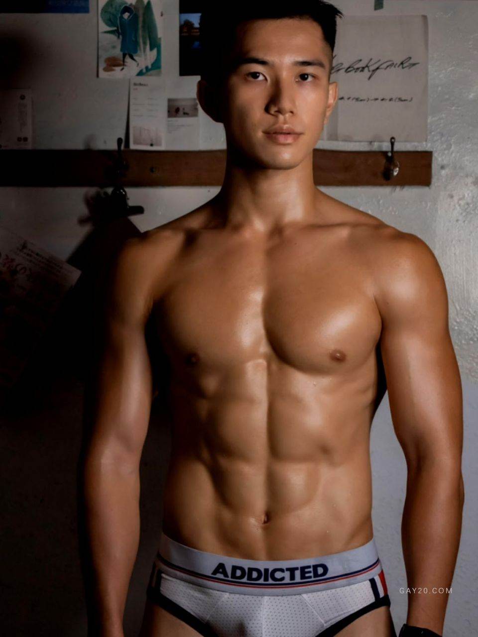 หนุ่มหล่อขึ้นปก 1106.2