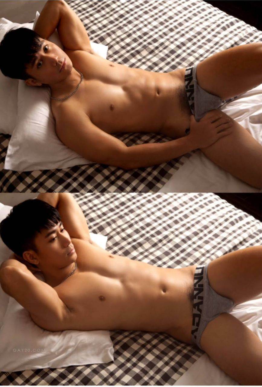 หนุ่มหล่อขึ้นปก 1103.3