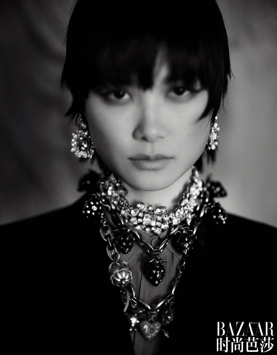 Chris Lee @ Harper&rsquo;s Bazaar China July 2022