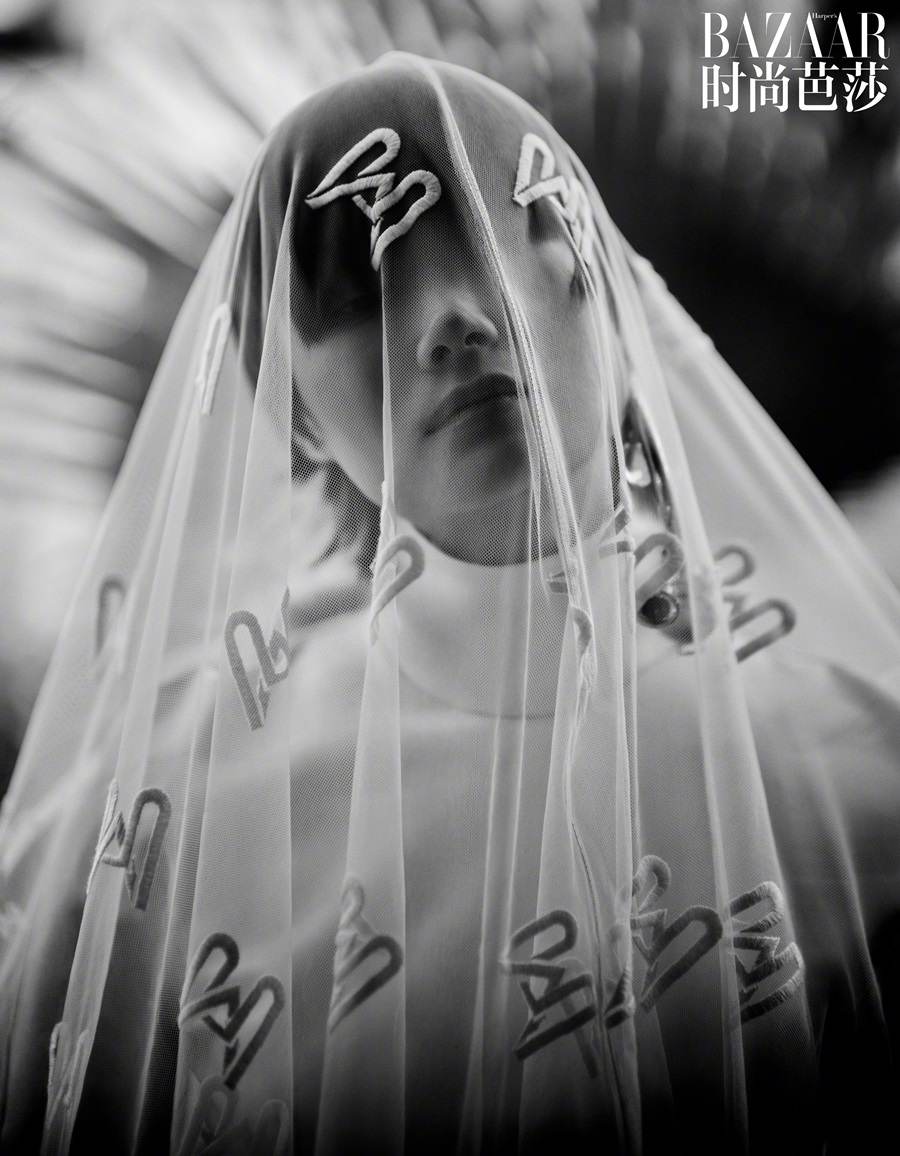 Chris Lee @ Harper&rsquo;s Bazaar China July 2022
