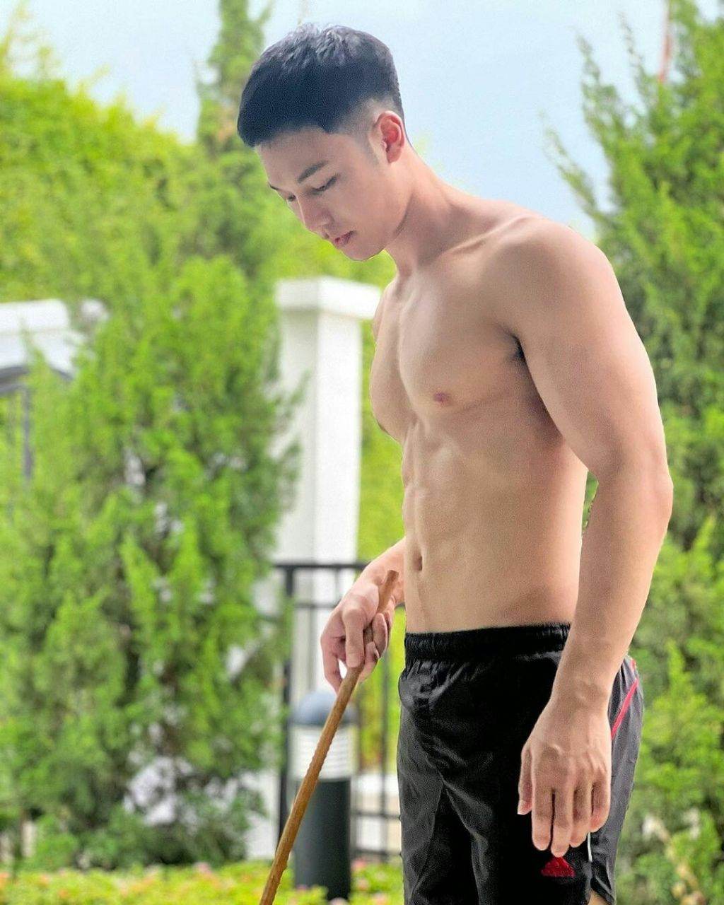 เรือนกายชายหนุ่ม32