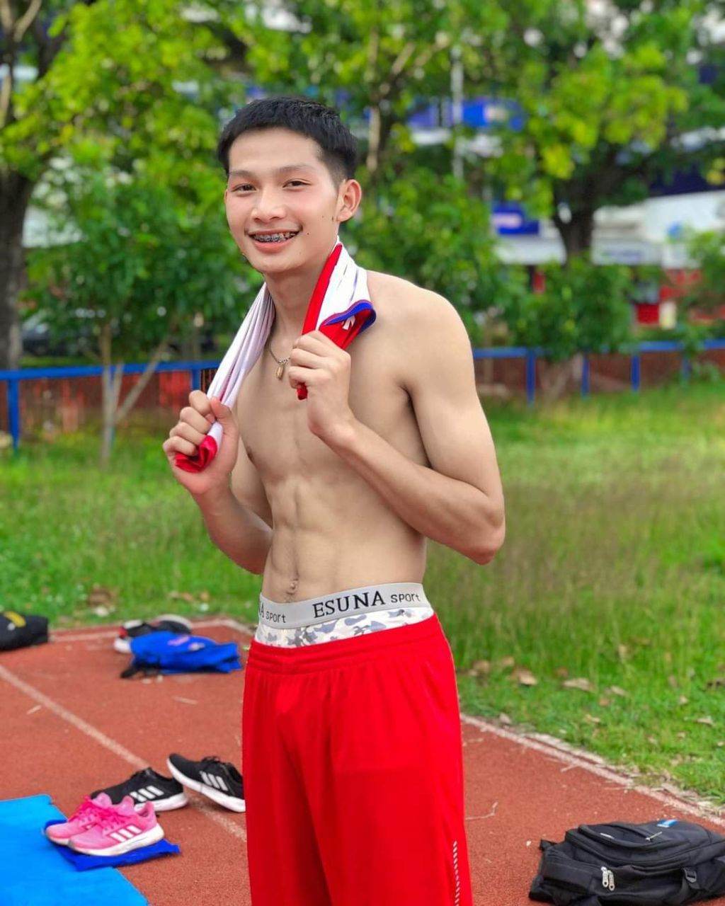 เรือนกายชายหนุ่ม35