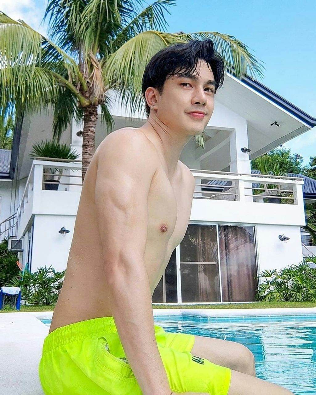 เรือนกายชายหนุ่ม42