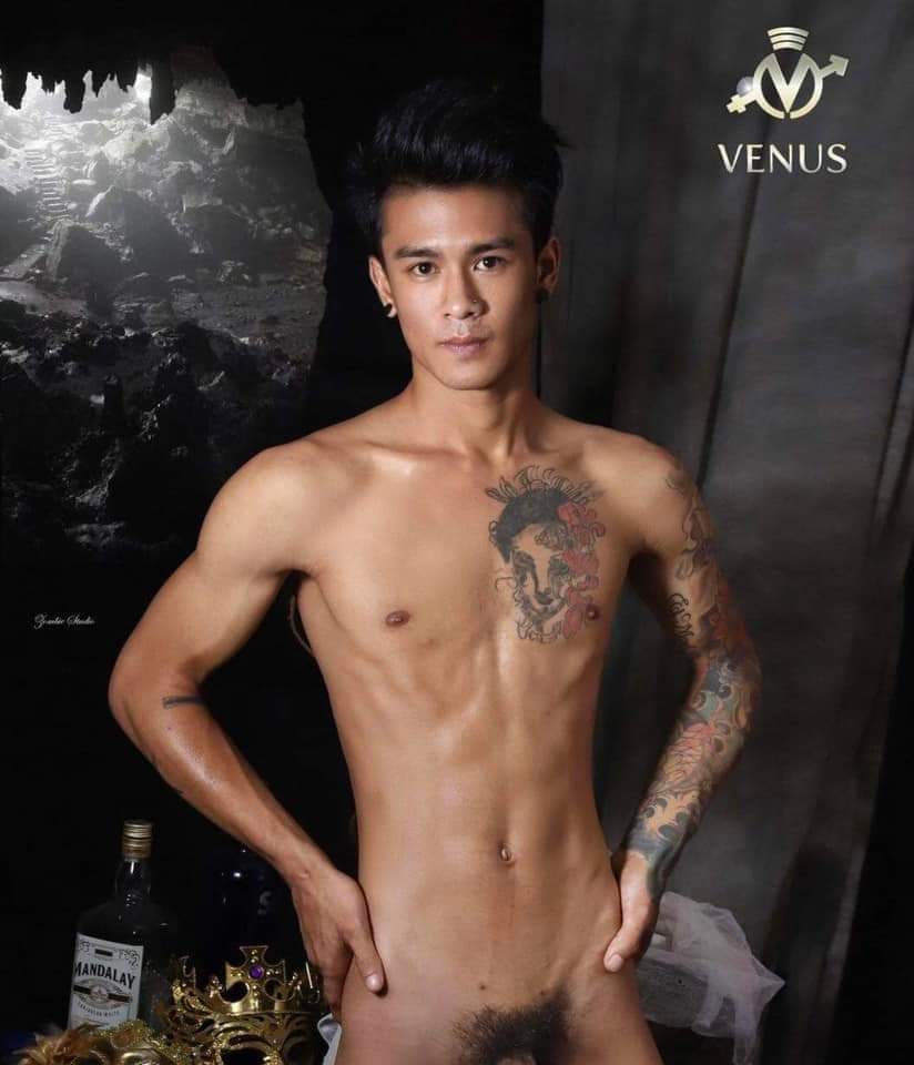 เรือนกายชายหนุ่ม45