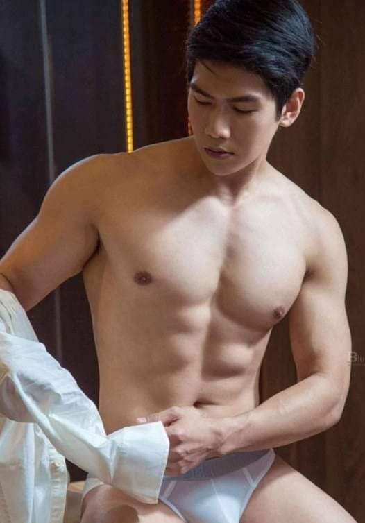 เรือนกายชายหนุ่ม48