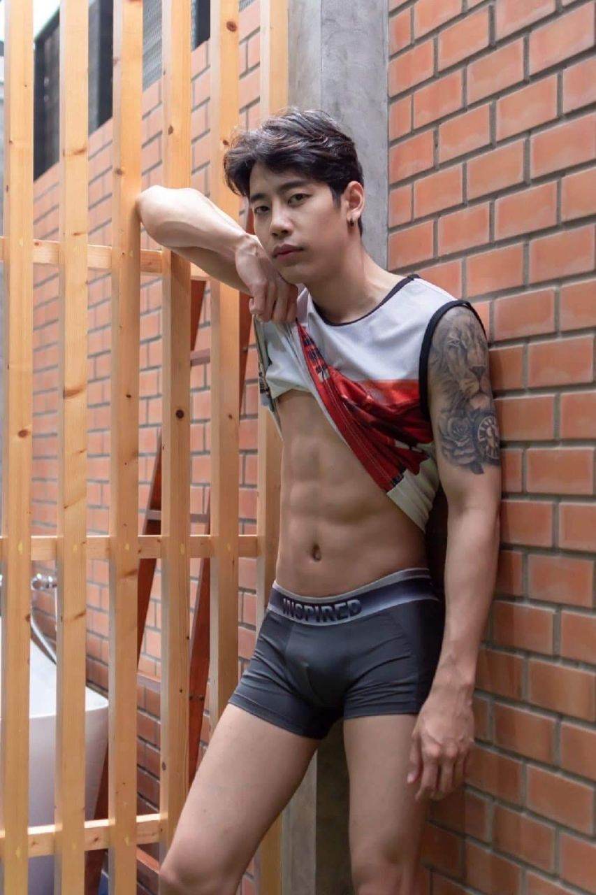 เรือนกายชายหนุ่ม49