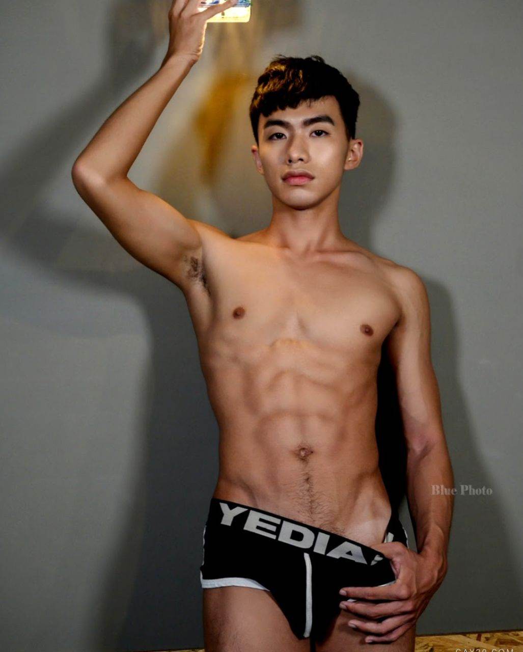 หนุ่มหล่อขึ้นปก 1108.2