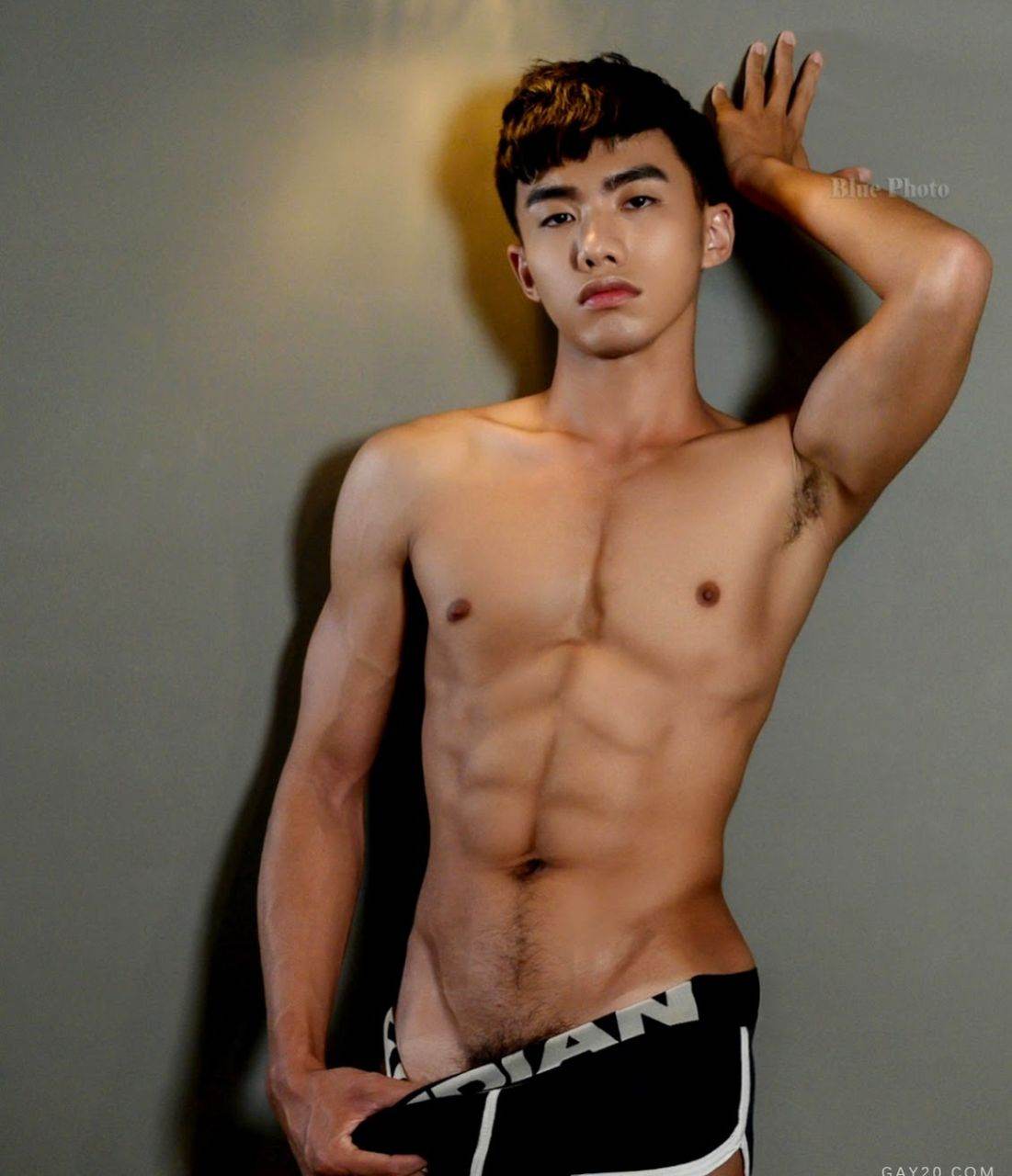 หนุ่มหล่อขึ้นปก 1108.2