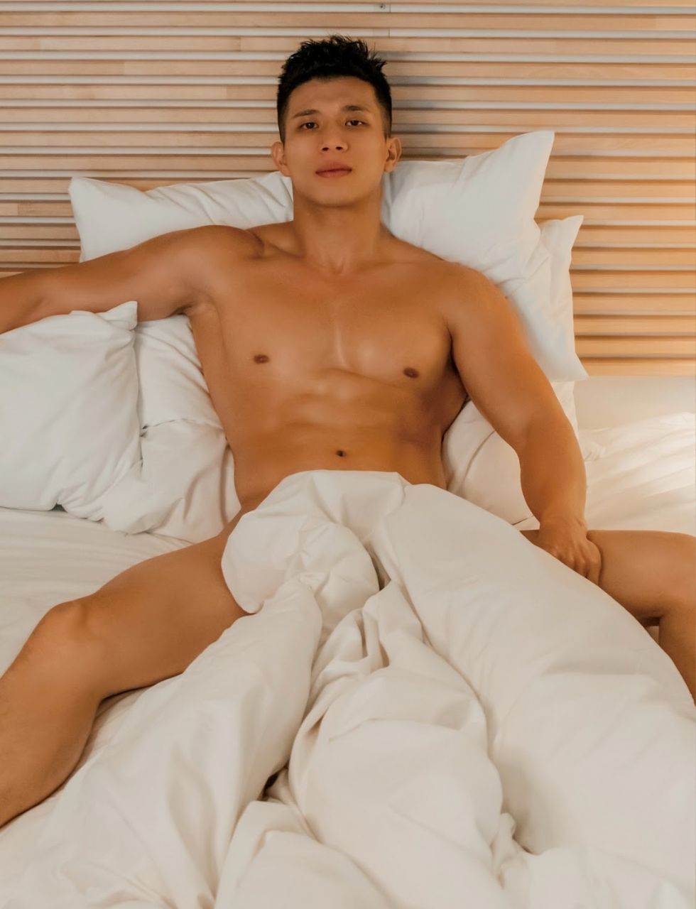 หนุ่มหล่อขึ้นปก 1109.2