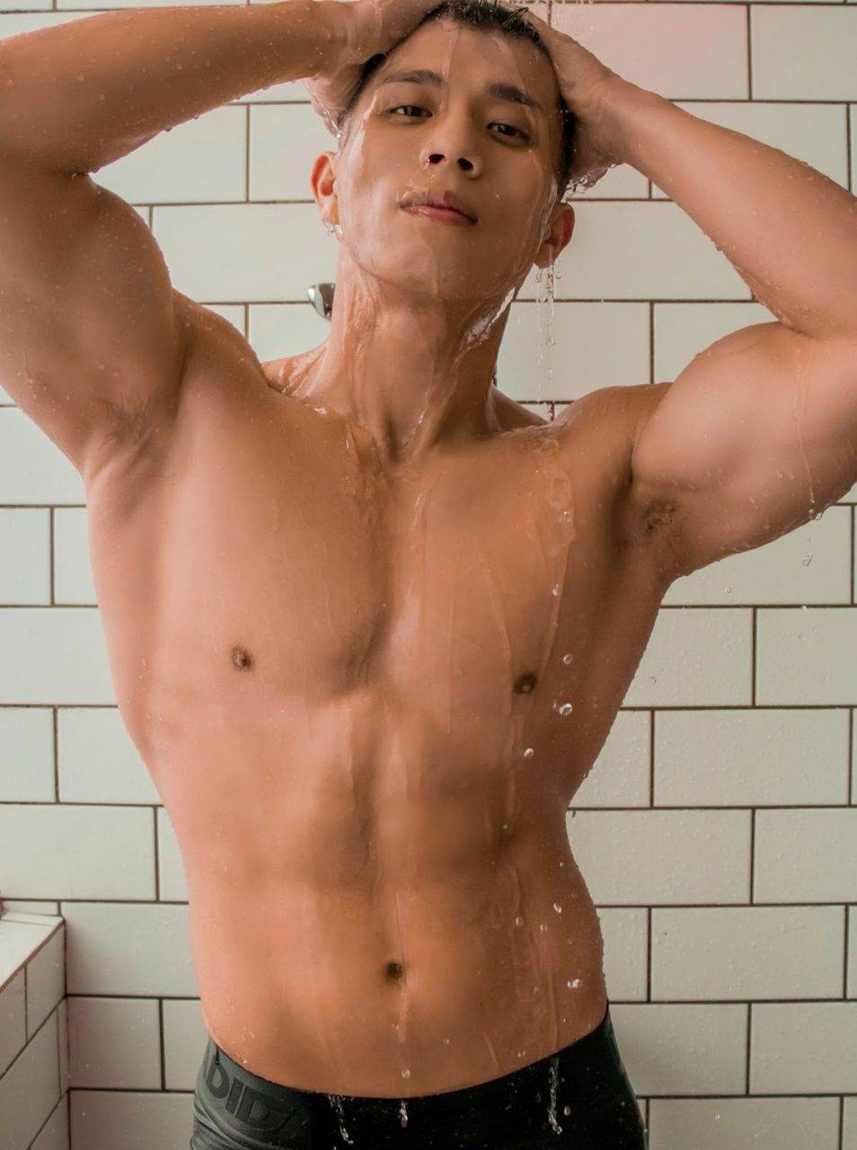 หนุ่มหล่อขึ้นปก 1109.2