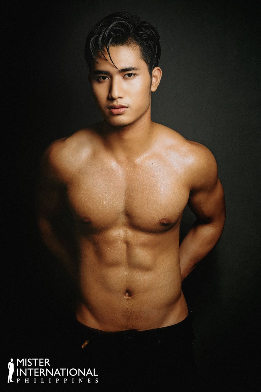 ผู้เข้าประกวดMister International Philippines 4/4