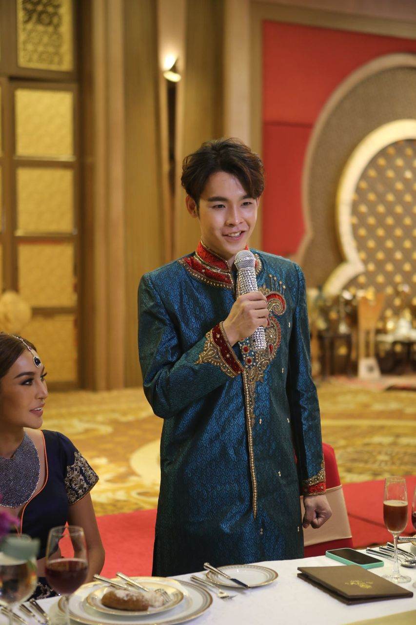 งานอีเว้นท์ Club Hi-class ธีม  "มหาเศรษฐีดูไบ"