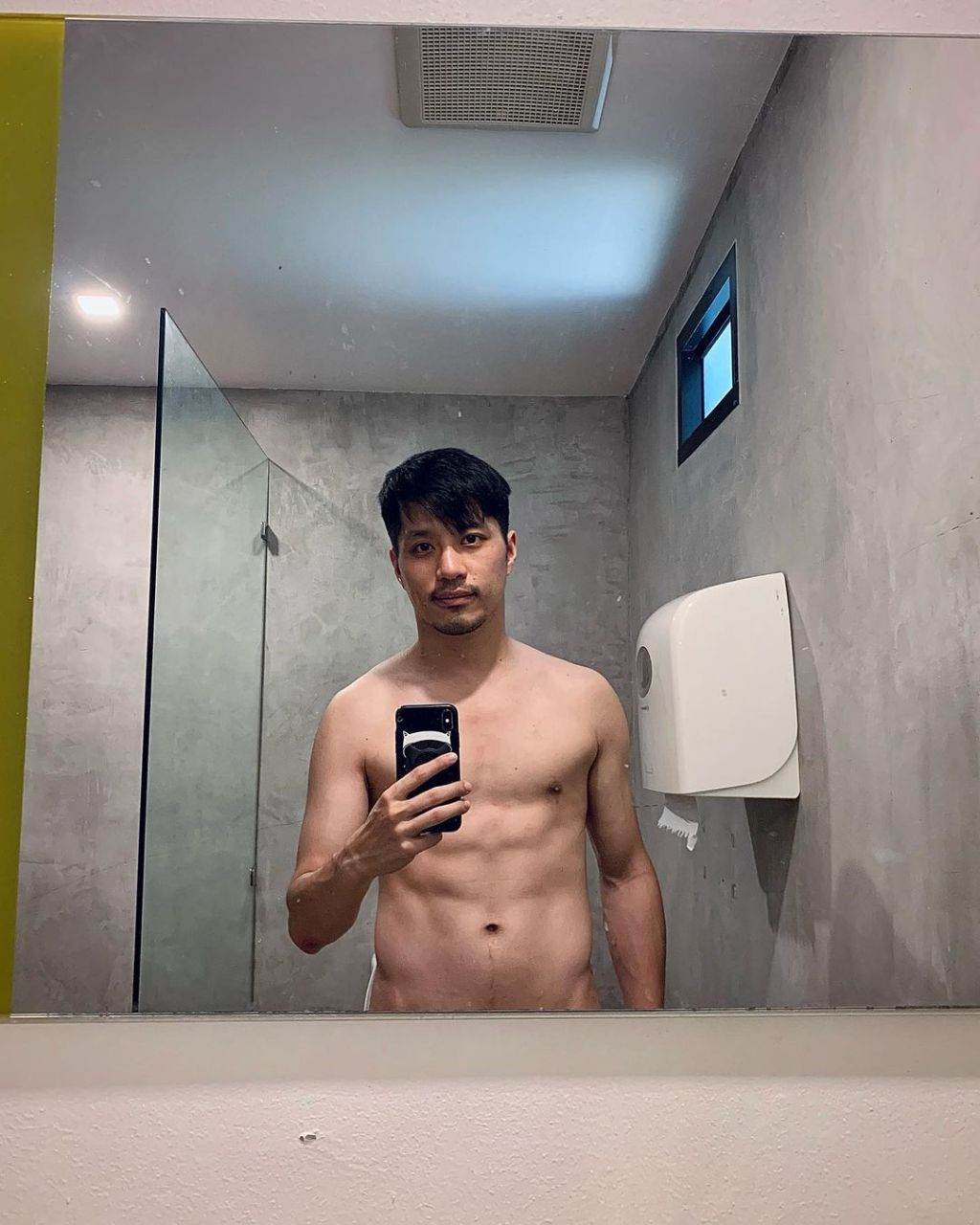 ลิ้นไม่ได้หยุด