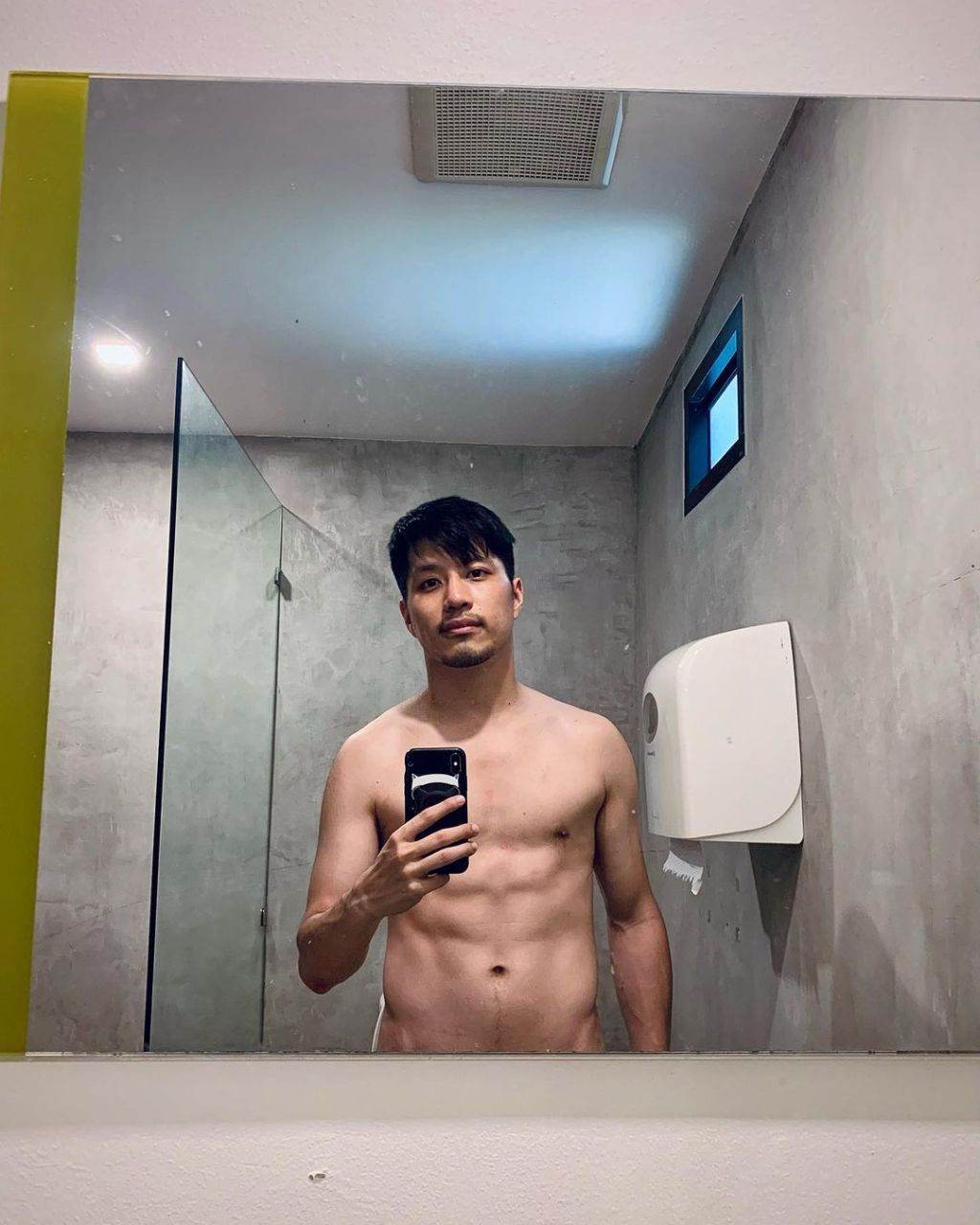 ลิ้นไม่ได้หยุด