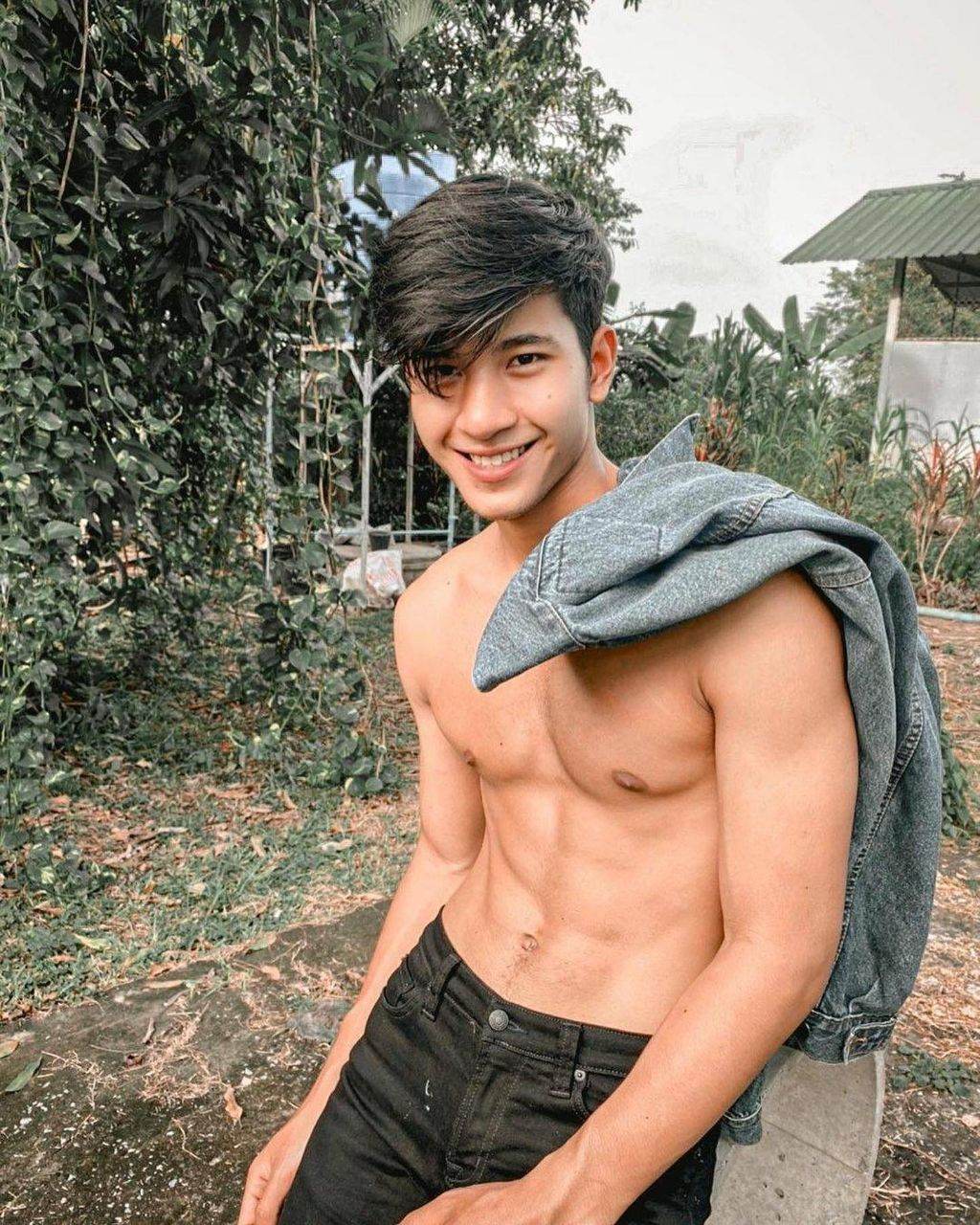 อยากโดนหญ้าอ่อนสอนรัก