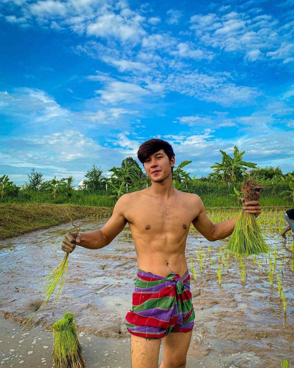 อยากโดนหญ้าอ่อนสอนรัก