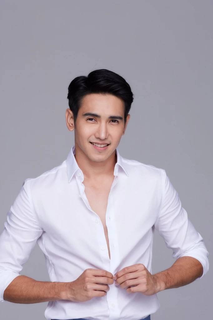 เขื่อนกำลังทะลัก
