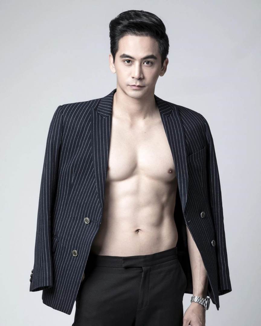 หล่อเข้มไทยๆ