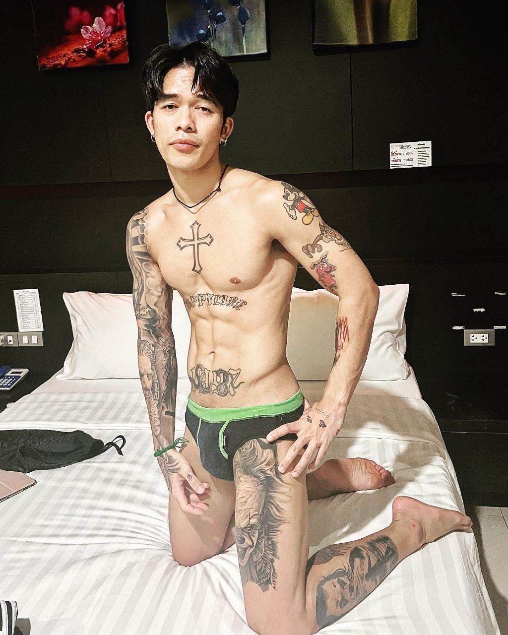 ดูเพลินๆก่อนเดินเข้าห้องน้ำ