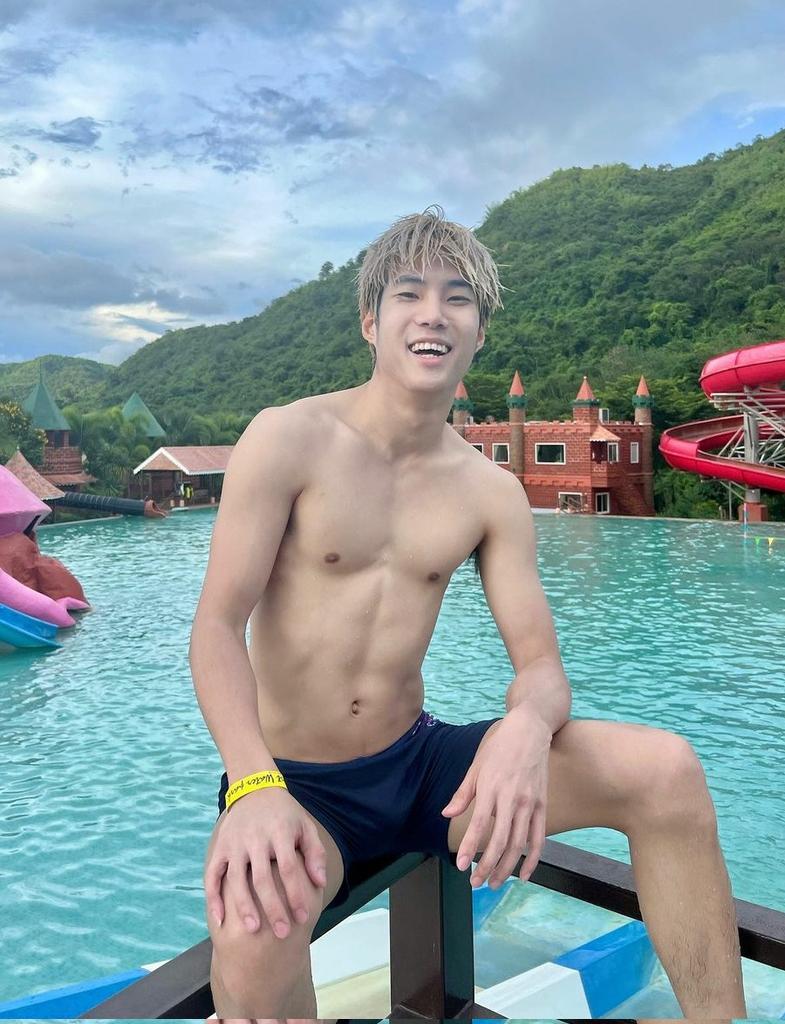 ดูเพลินๆก่อนเดินเข้าห้องน้ำ6