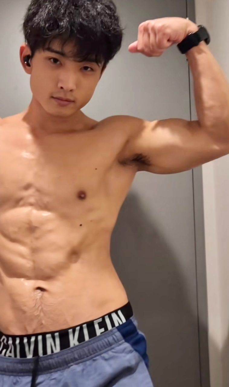 ดูเพลินๆก่อนเดินเข้าห้องน้ำ7
