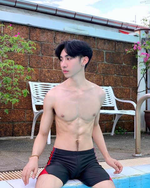 ดูเพลินๆก่อนเดินเข้าห้องน้ำ9