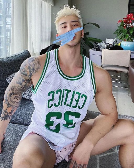 ดูเพลินๆก่อนเดินเข้าห้องน้ำ9
