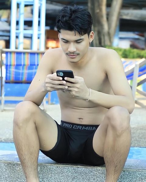 ดูเพลินๆก่อนเดินเข้าห้องน้ำ11