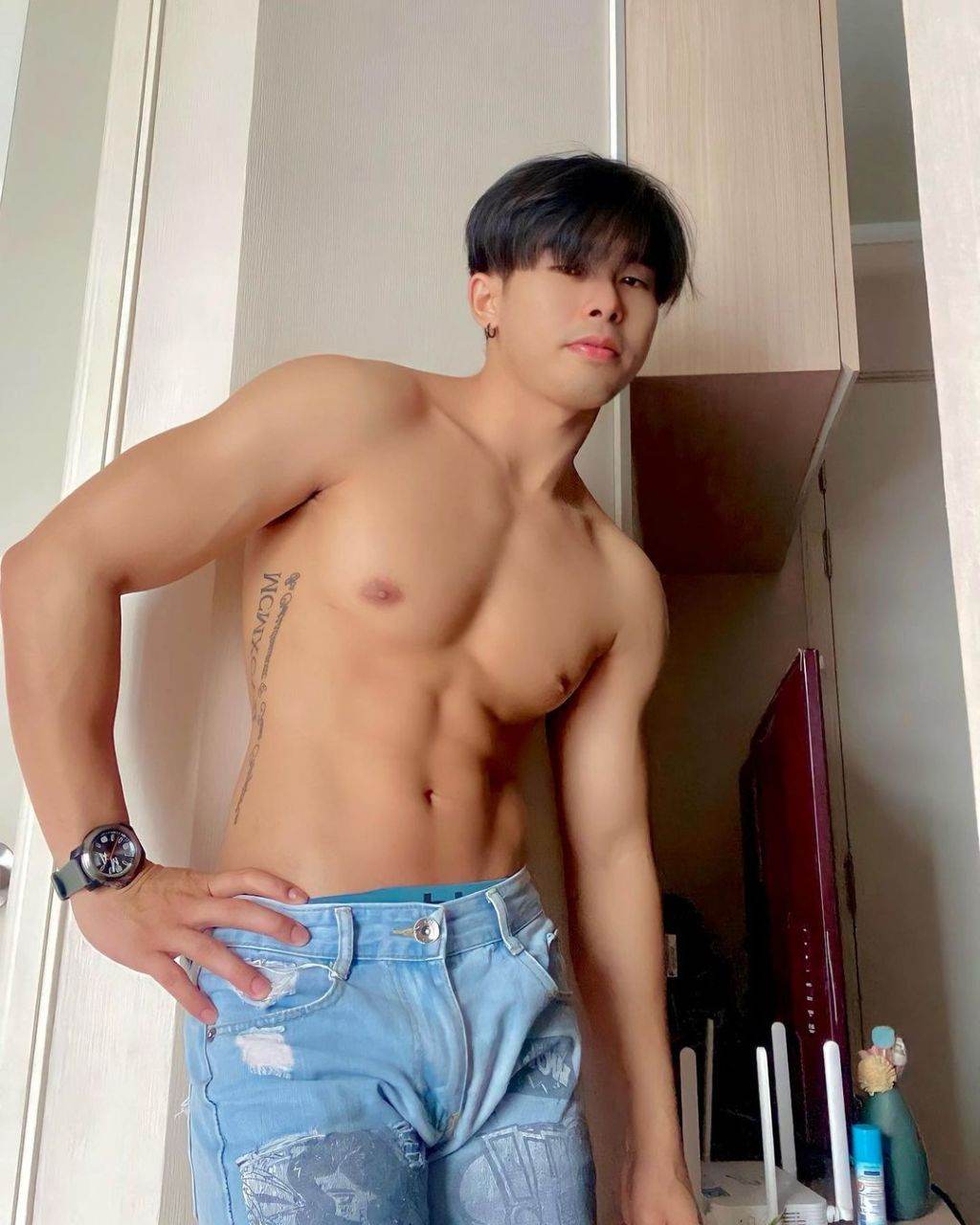 ดูเพลินๆก่อนเดินเข้าห้องน้ำ12