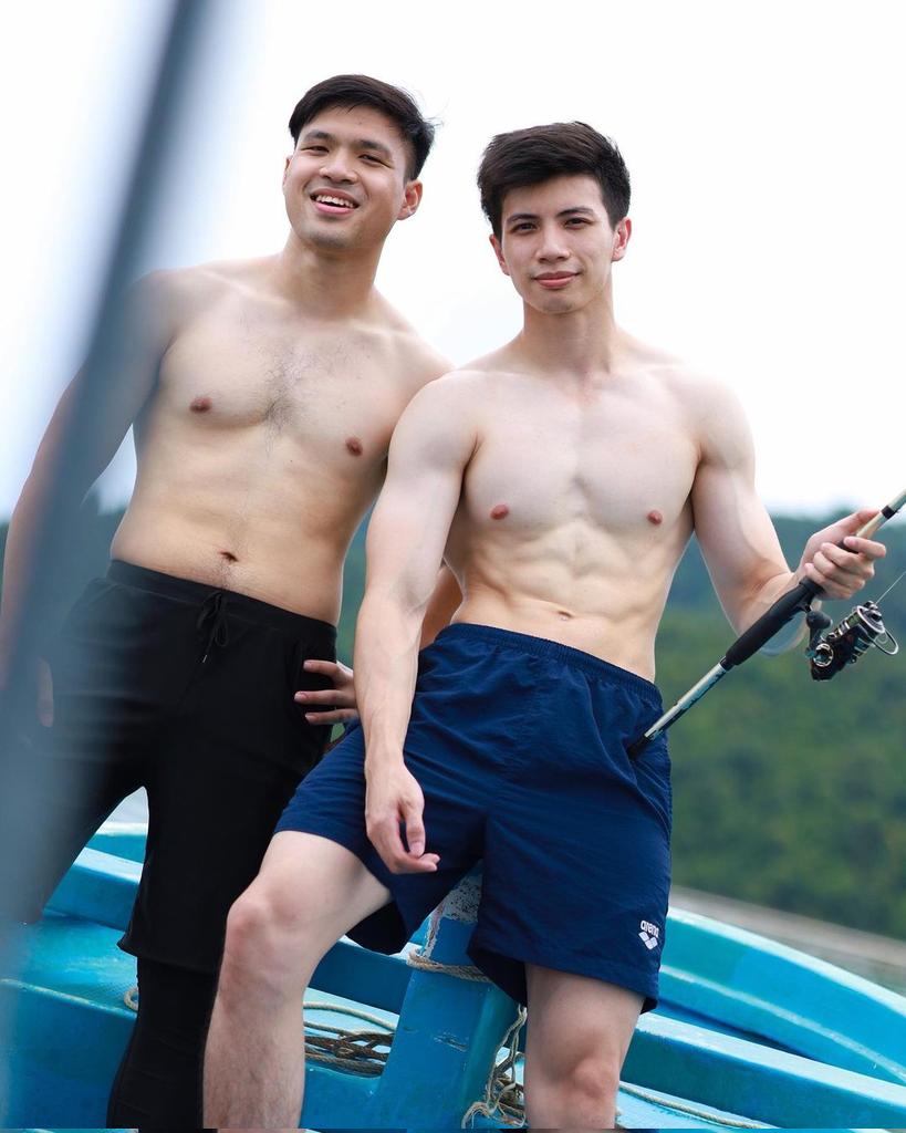 ดูเพลินๆก่อนเดินเข้าห้องน้ำ12