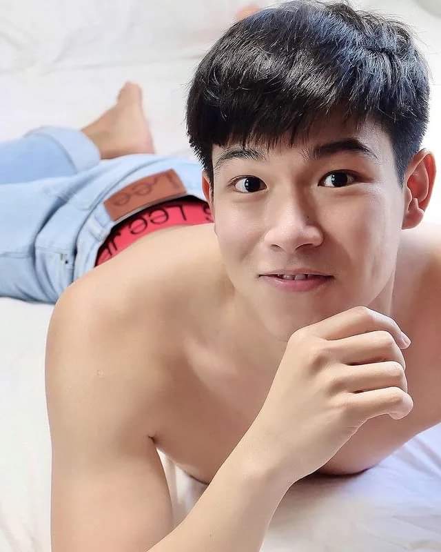 ดูเพลินๆก่อนเดินเข้าห้องน้ำ13
