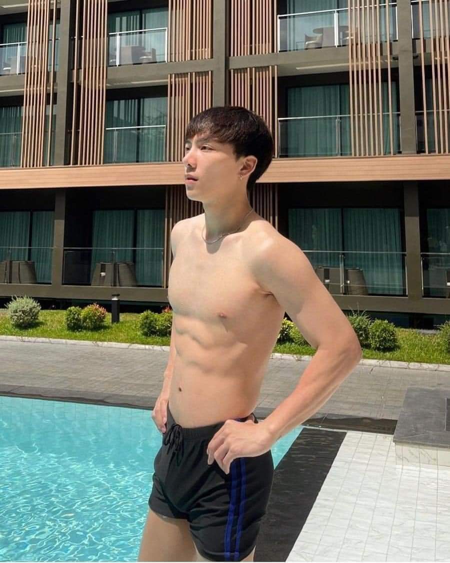 ดูเพลินๆก่อนเดินเข้าห้องน้ำ16