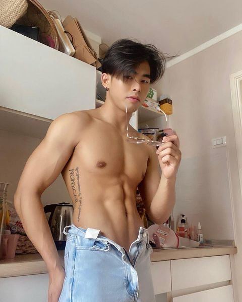 ดูเพลินๆก่อนเดินเข้าห้องน้ำ18